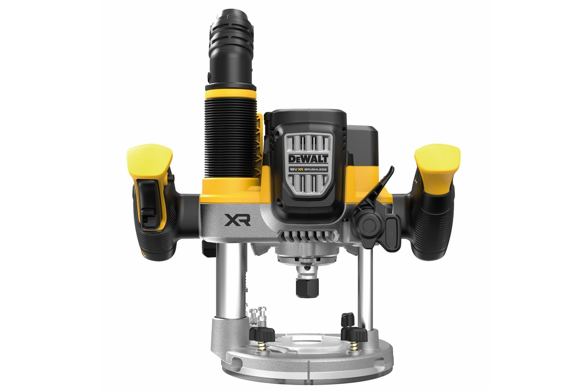 Die neue DEWALT DCW620 Akku-Oberfräse fräst mit einer einzigen Akkuladung (18 V / 5 Ah Powerstack) bis zu 78 Laufmeter 15,9 mm Rundungen in Kiefer.